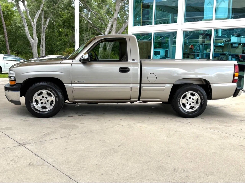 2002 Chevrolet Silverado 1st Gen - Image 9 of 31