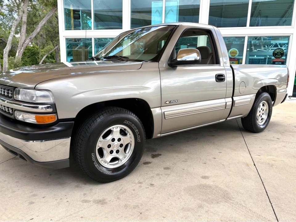 2002 Chevrolet Silverado 1st Gen - Image 11 of 31