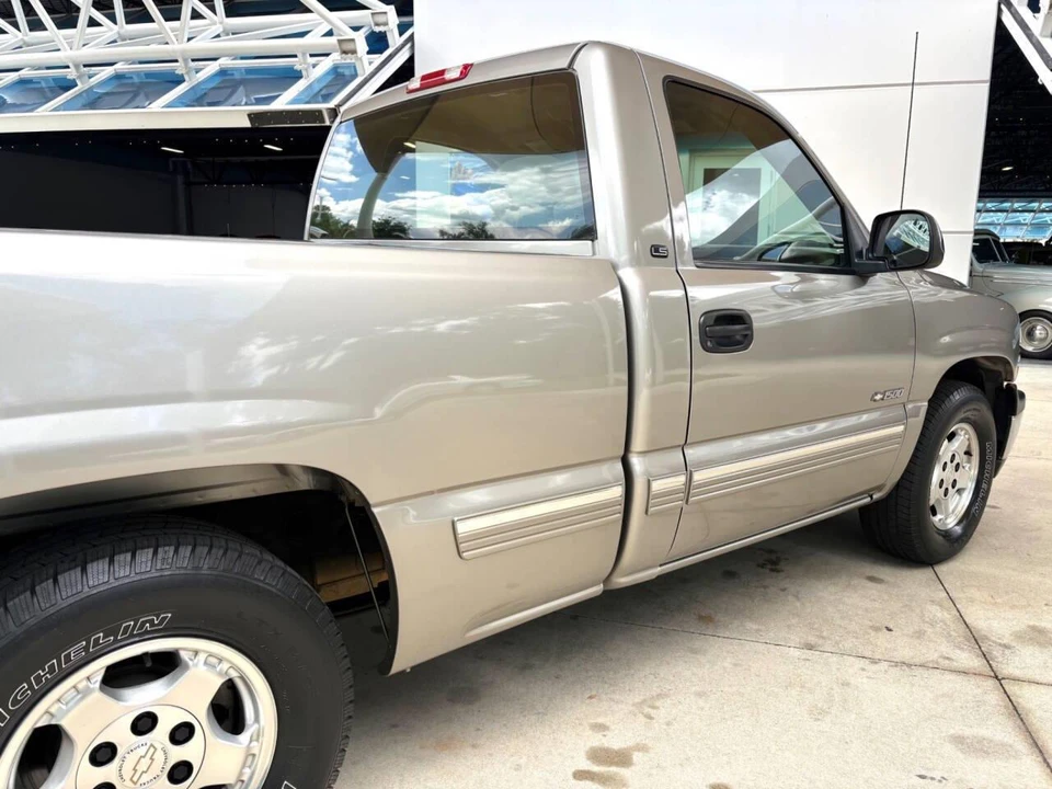 2002 Chevrolet Silverado 1st Gen - Image 16 of 31