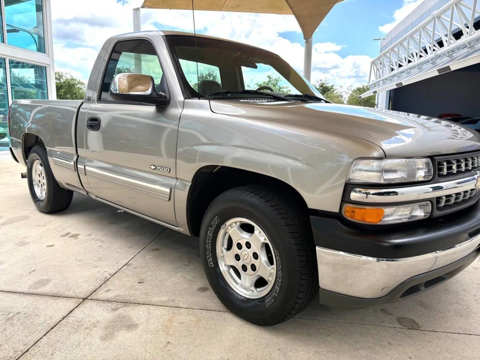 2002 Chevrolet Silverado 1st Gen - Image 18 of 31