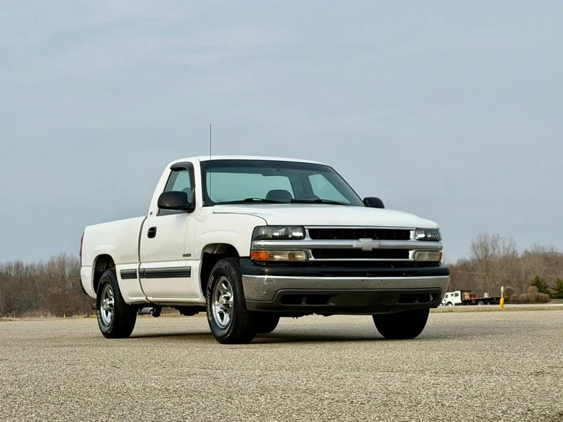 2002 Chevrolet Silverado 1st Gen - Image 11 of 31