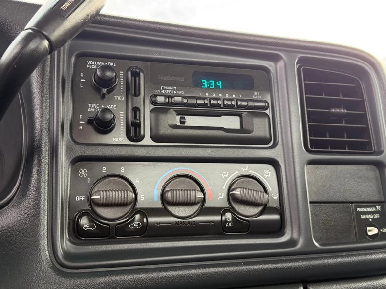 2002 Chevrolet Silverado 1st Gen - Image 17 of 31