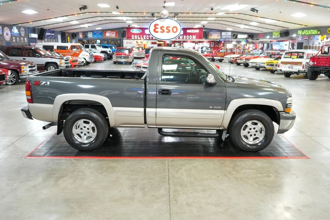 2002 Chevrolet Silverado 1st Gen - Image 16 of 21