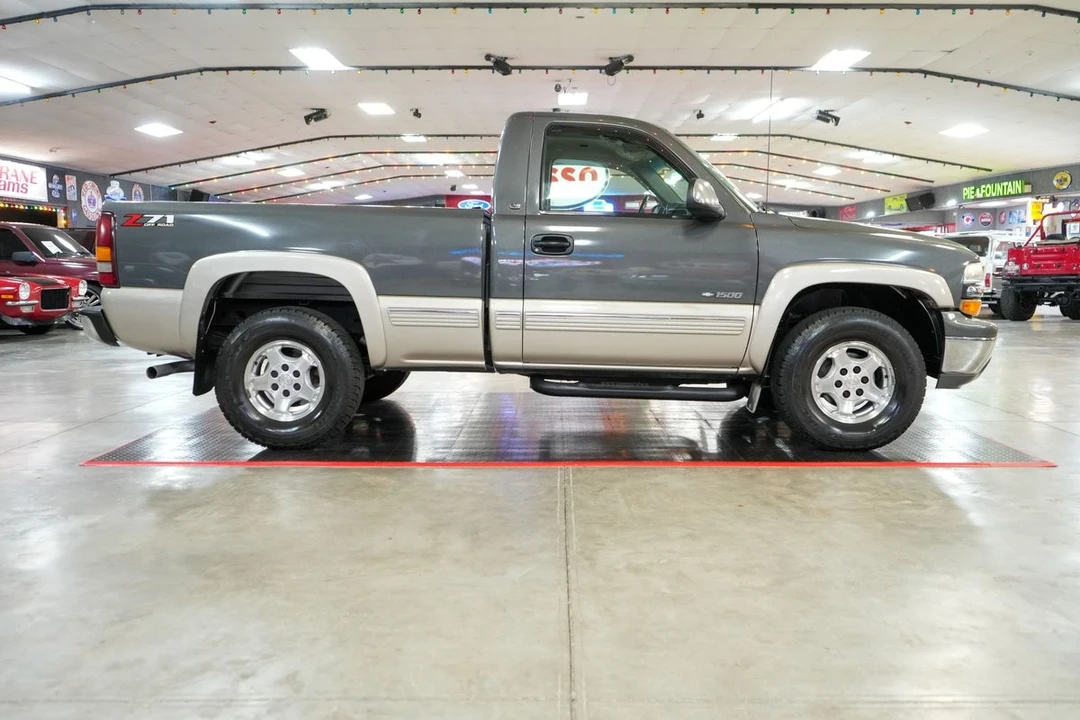2002 Chevrolet Silverado 1st Gen - Image 24 of 31