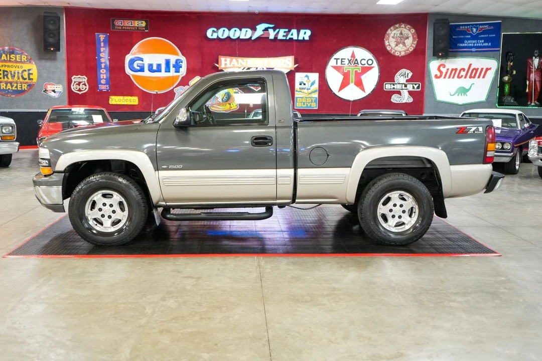 2002 Chevrolet Silverado 1st Gen - Image 3 of 21