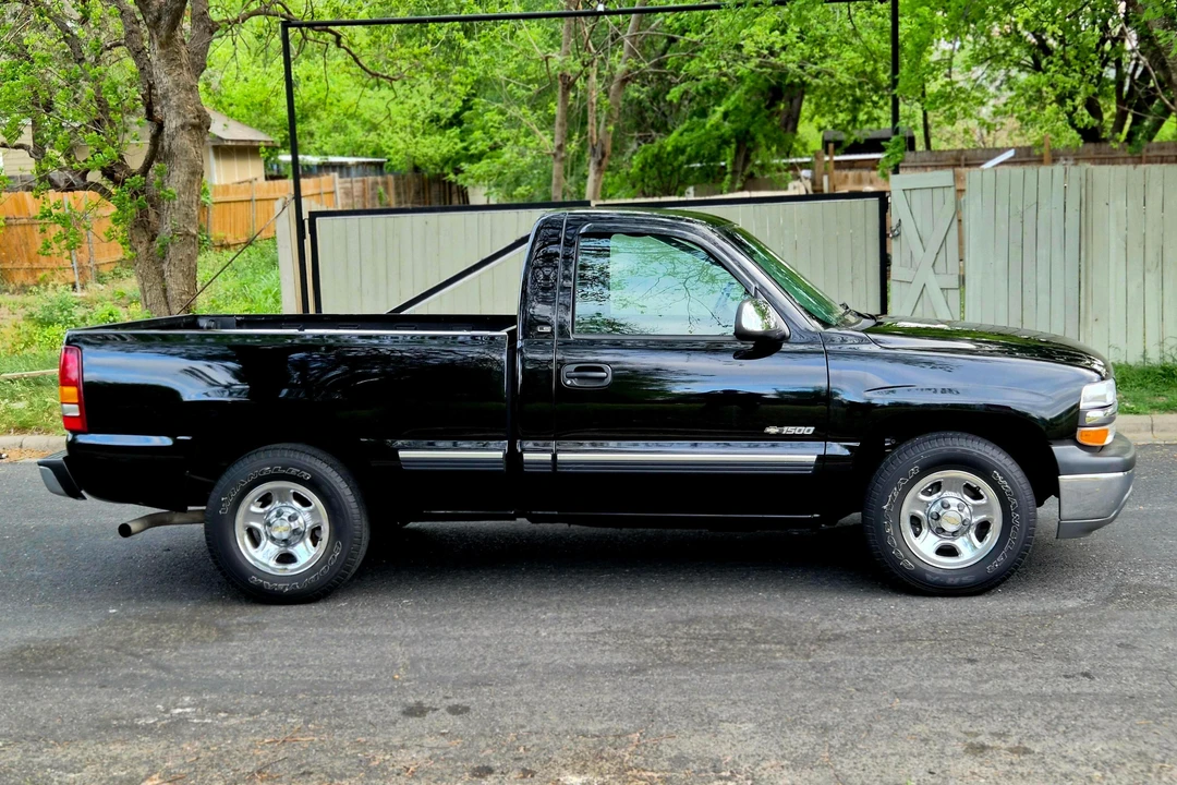 2002 Chevrolet Silverado 1st Gen - Image 3 of 31