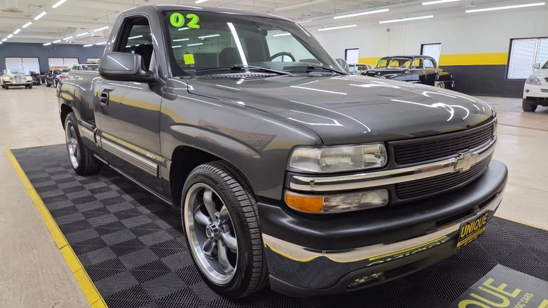 2002 Chevrolet Silverado 1st Gen - Image 2 of 31