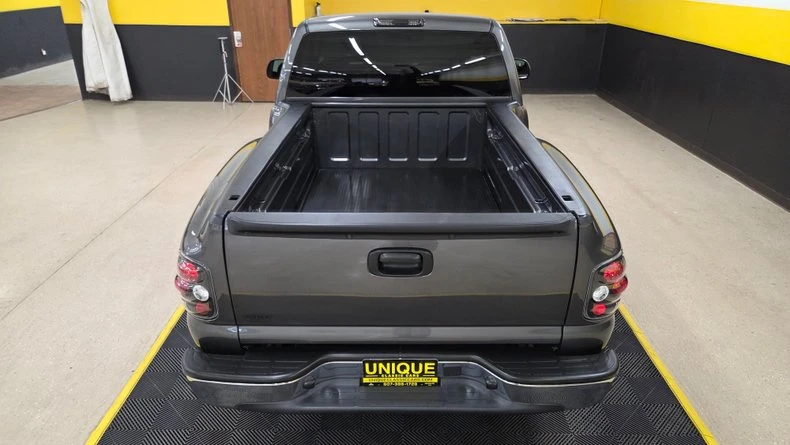 2002 Chevrolet Silverado 1st Gen - Image 19 of 31