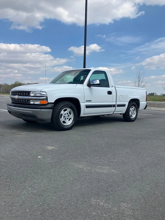 2002 Chevrolet Silverado 1st Gen - Image 2 of 18
