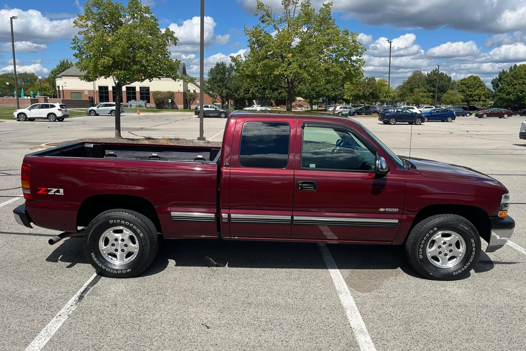 2002 Chevrolet Silverado 1st Gen - Image 4 of 31