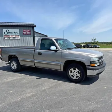 2002 Chevrolet Silverado 1500 Regular Cab LS Pickup 2D 8 ft