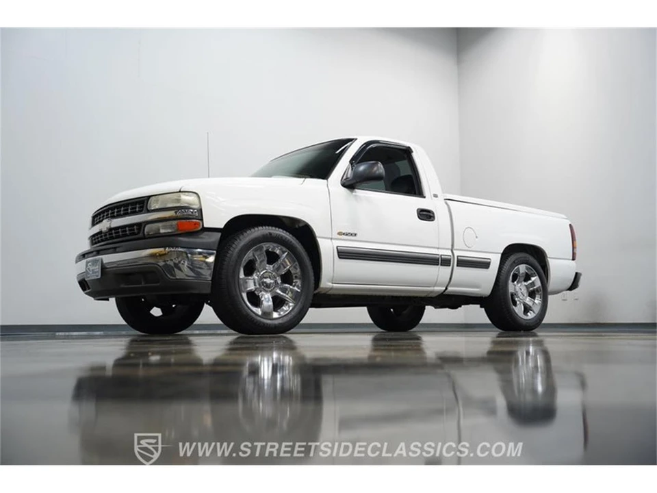 2002 Chevrolet Silverado 1st Gen - Image 18 of 31