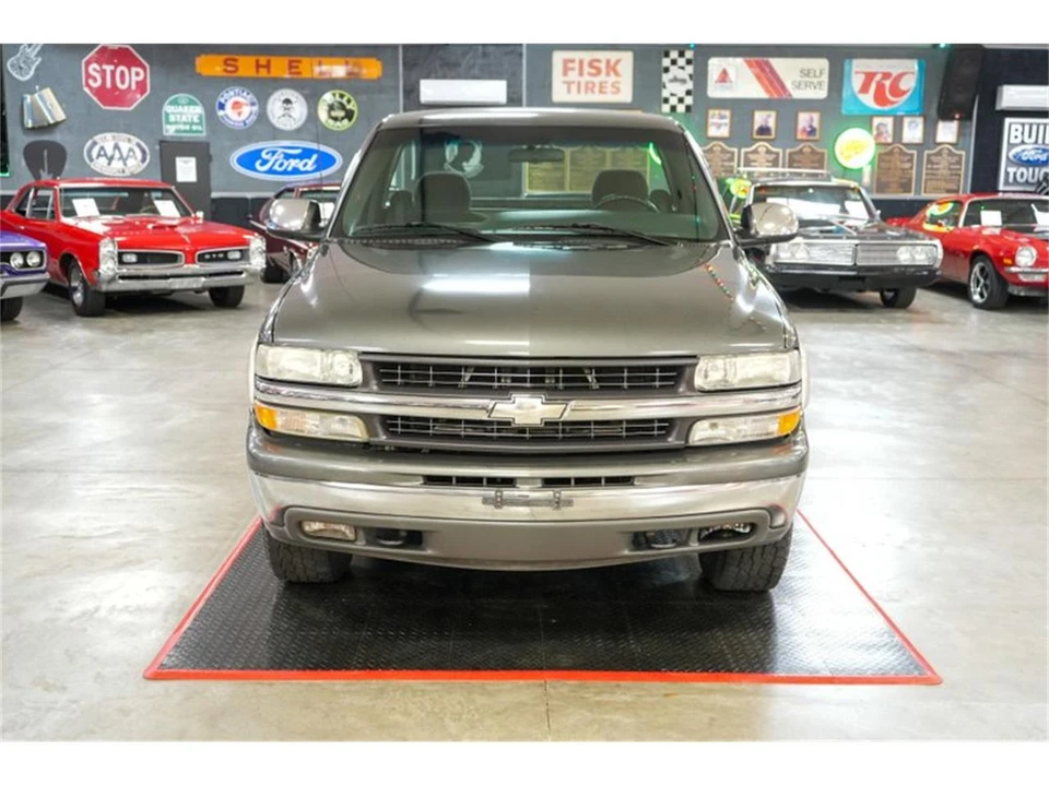 2002 Chevrolet Silverado 1st Gen - Image 9 of 31
