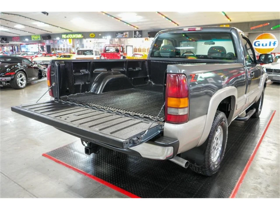 2002 Chevrolet Silverado 1st Gen - Image 21 of 31