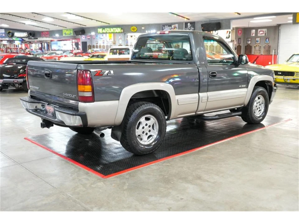2002 Chevrolet Silverado 1st Gen - Image 6 of 31