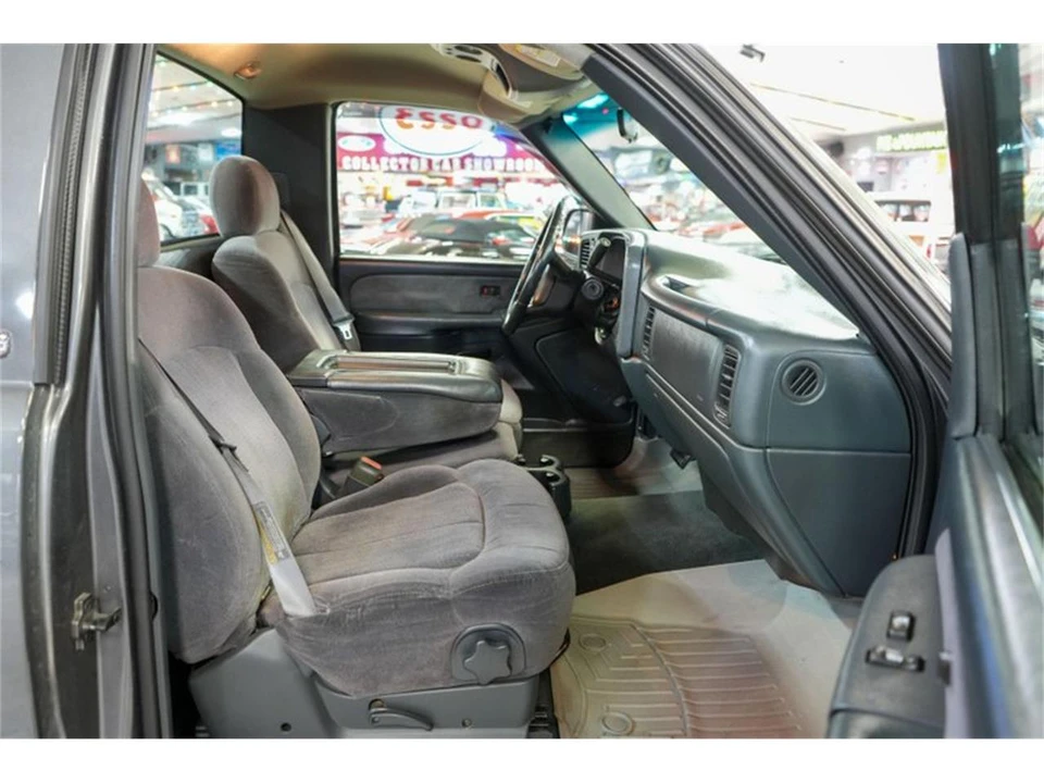 2002 Chevrolet Silverado 1st Gen - Image 17 of 31