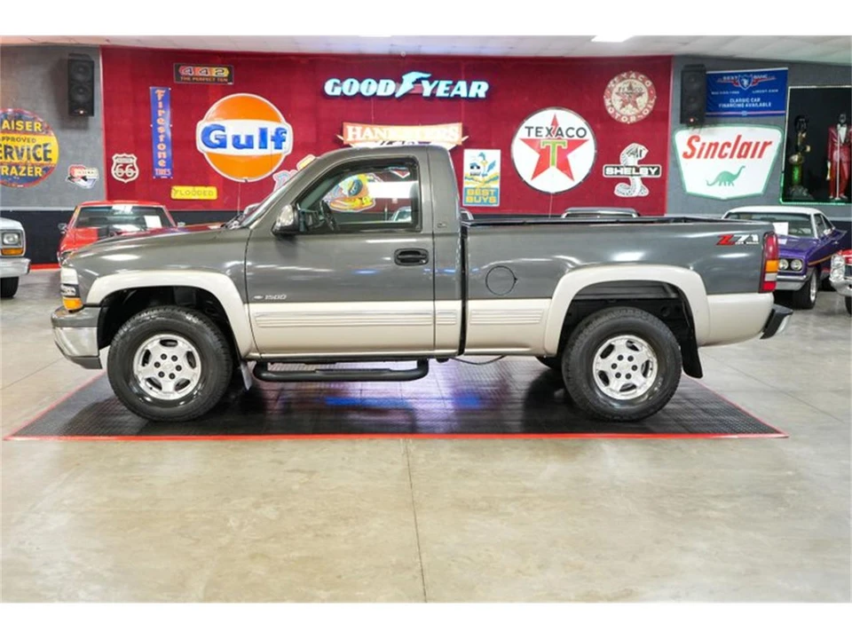 2002 Chevrolet Silverado 1st Gen - Image 3 of 31