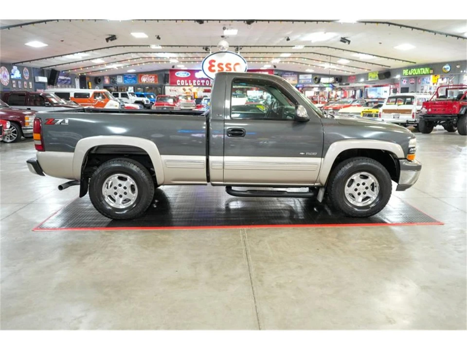 2002 Chevrolet Silverado 1st Gen - Image 7 of 31
