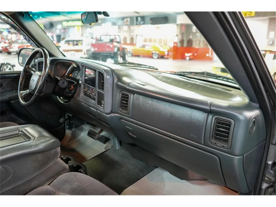 2002 Chevrolet Silverado 1st Gen - Image 19 of 31