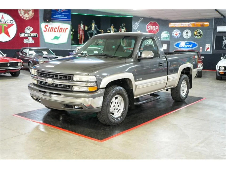 2002 Chevrolet Silverado 1st Gen - Image 2 of 31