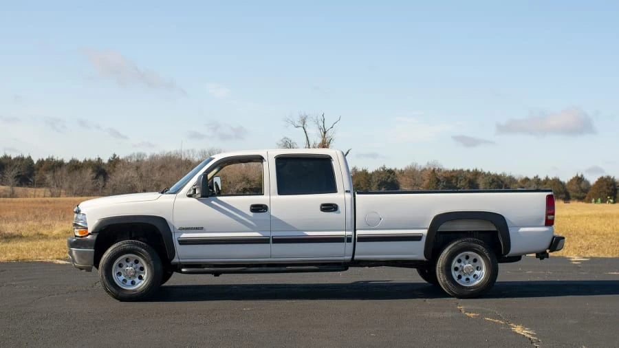 2002 Chevrolet Silverado 1st Gen - Image 2 of 13