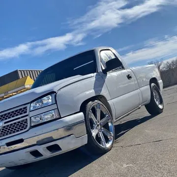 2002 Chevrolet Silverado (Classic) 1500 Regular Cab LS Pickup 2D 6 1/2 ft