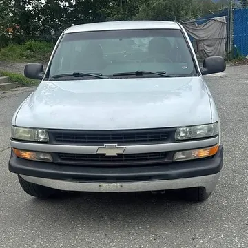 2002 Chevrolet Silverado (Classic) 1500 Regular Cab LS Pickup 2D 6 1/2 ft