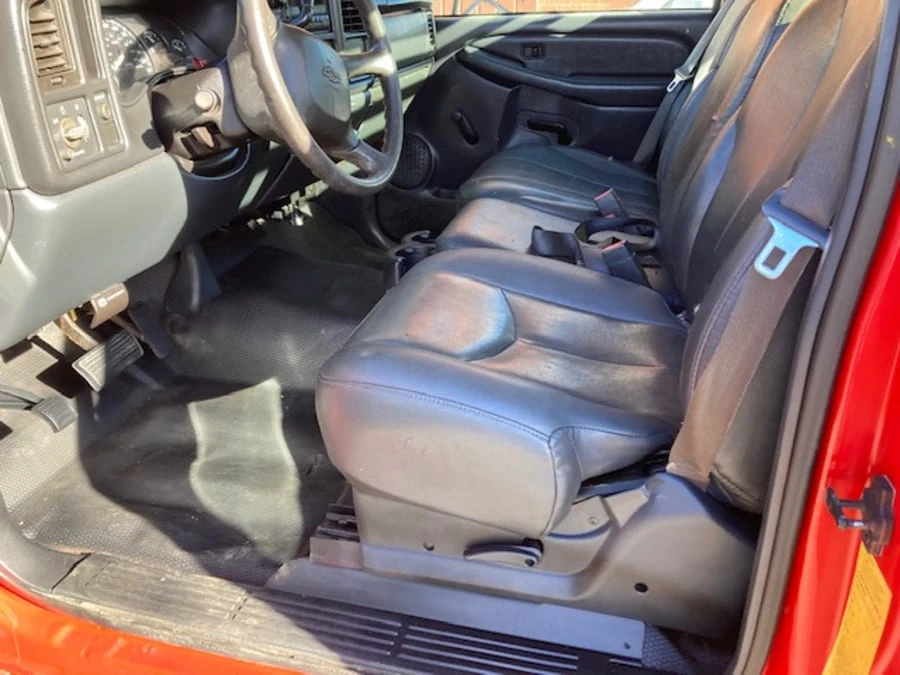 2002 Chevrolet Silverado - Image 6 of 7
