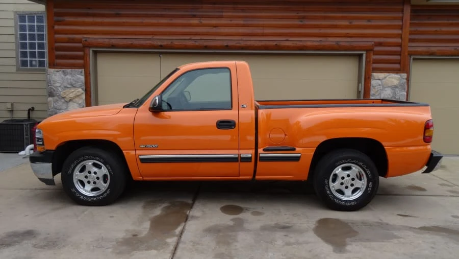 2002 Chevrolet Silverado 1st Gen - Image 2 of 8