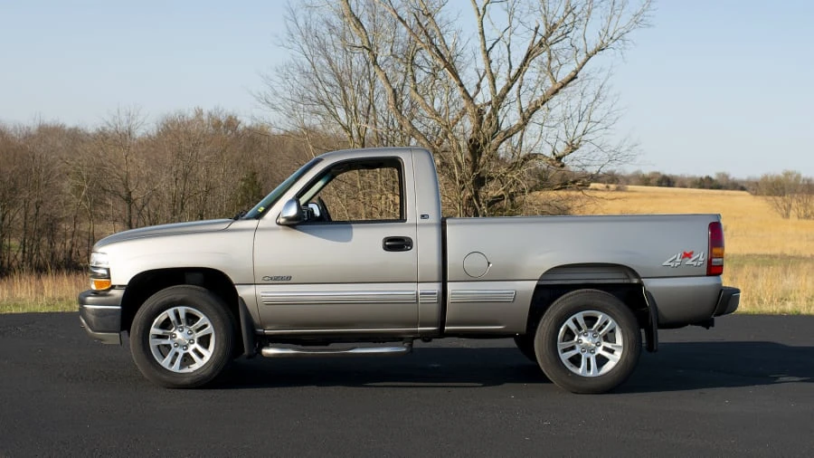 2002 Chevrolet Silverado 1st Gen - Image 2 of 12