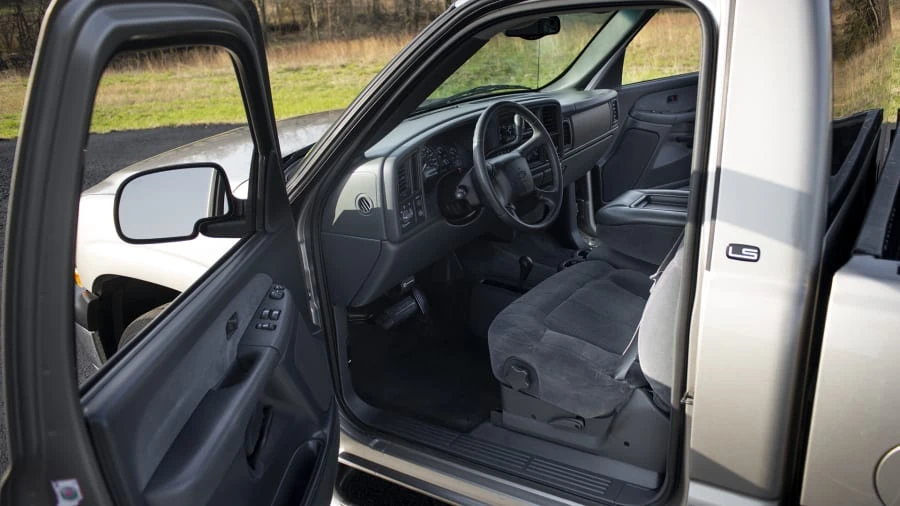 2002 Chevrolet Silverado 1st Gen - Image 4 of 12