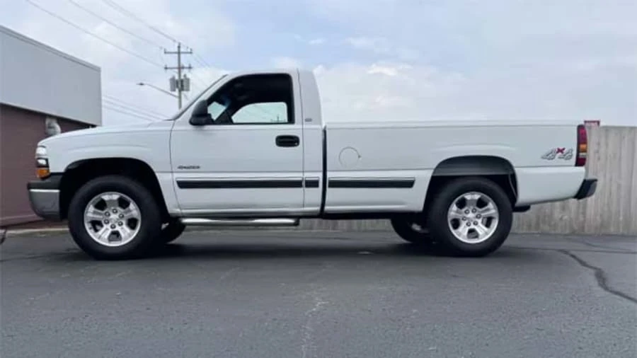 2002 Chevrolet Silverado 1st Gen - Image 2 of 5