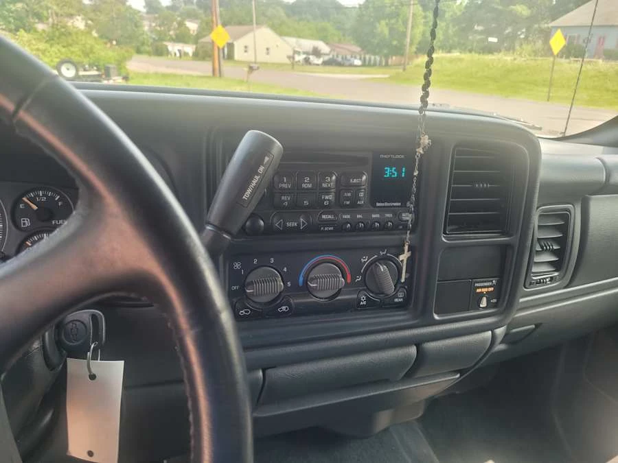 2002 Chevrolet Silverado 1st Gen - Image 9 of 10