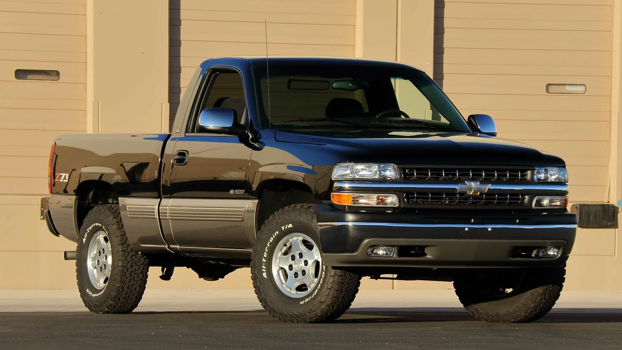 2002 Chevrolet Silverado 1st Gen - Image 12 of 26