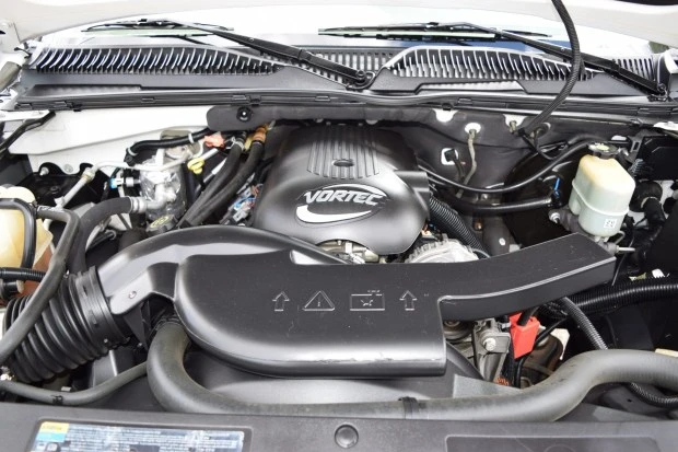 2002 Chevrolet Suburban 9th Gen - Image 6 of 7