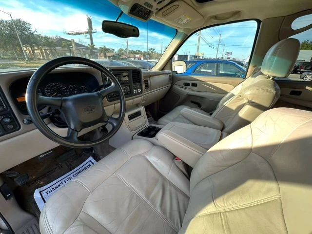 2002 Chevrolet Suburban 9th Gen - Image 14 of 21