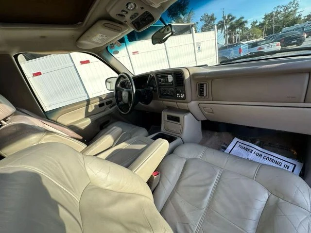 2002 Chevrolet Suburban 9th Gen - Image 9 of 21