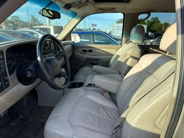 2002 Chevrolet Suburban 9th Gen - Image 13 of 21