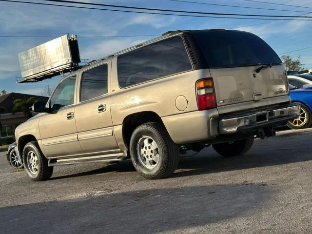 2002 Chevrolet Suburban 9th Gen - Image 3 of 21