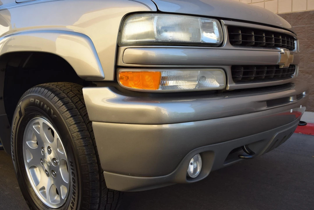 2002 Chevrolet Suburban 9th Gen - Image 26 of 31