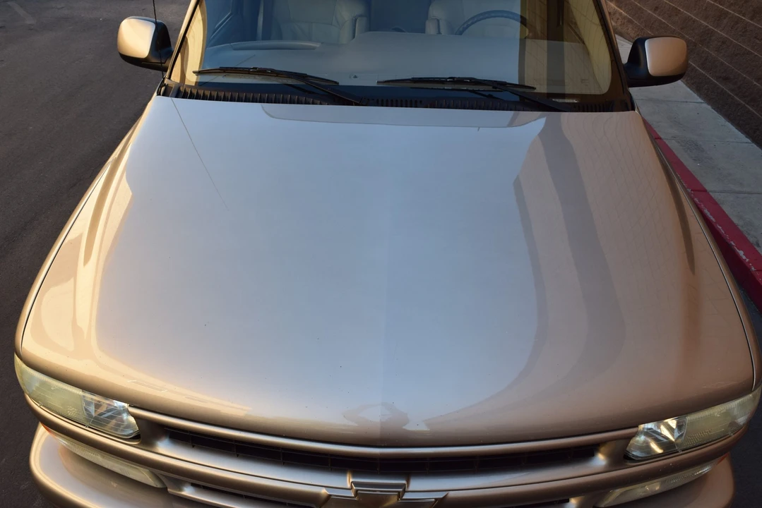 2002 Chevrolet Suburban 9th Gen - Image 23 of 31