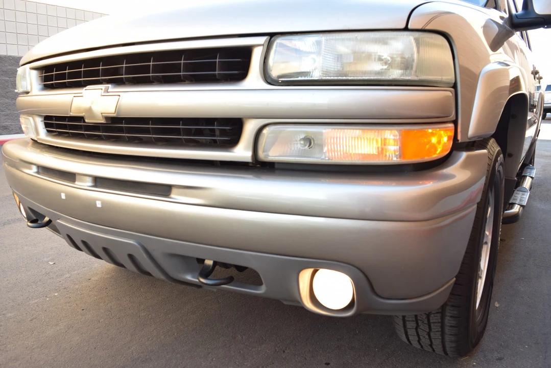 2002 Chevrolet Suburban 9th Gen - Image 29 of 31