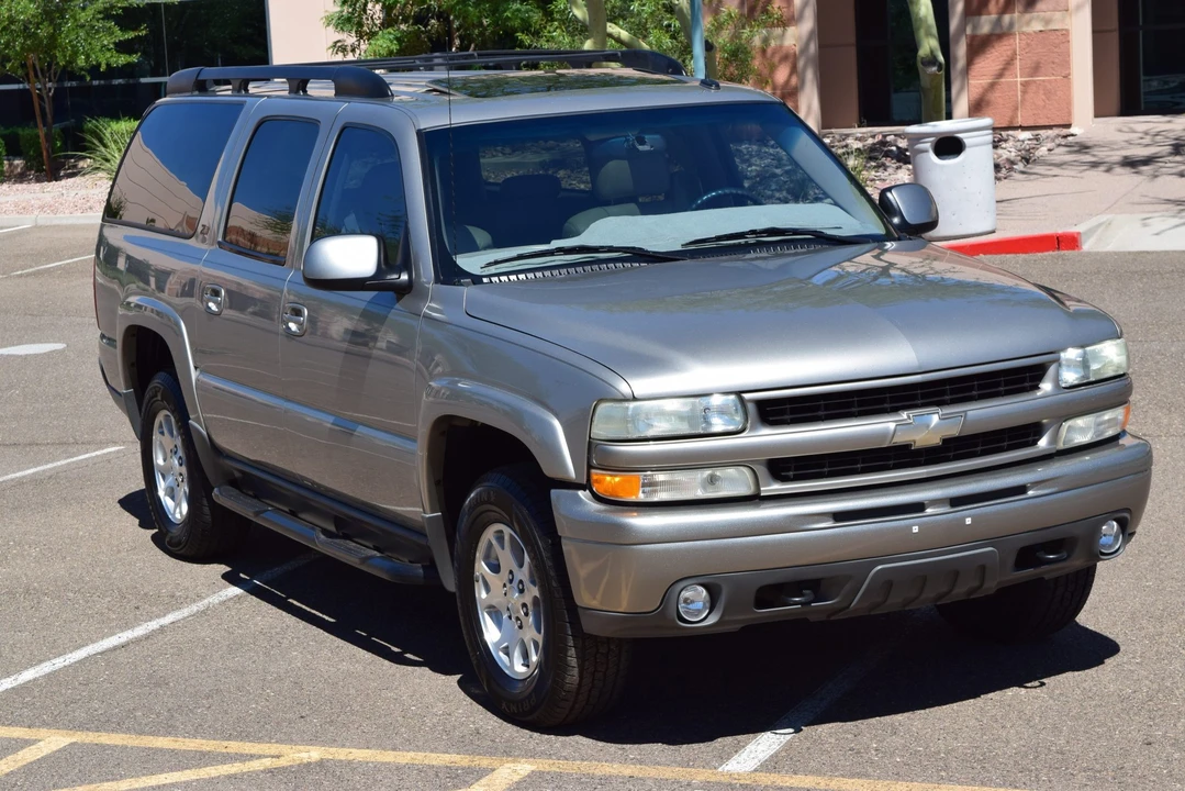 2002 Chevrolet Suburban 9th Gen - Image 12 of 31