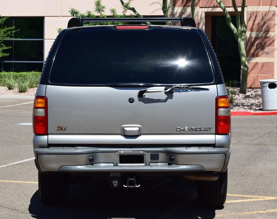 2002 Chevrolet Suburban 9th Gen - Image 17 of 31
