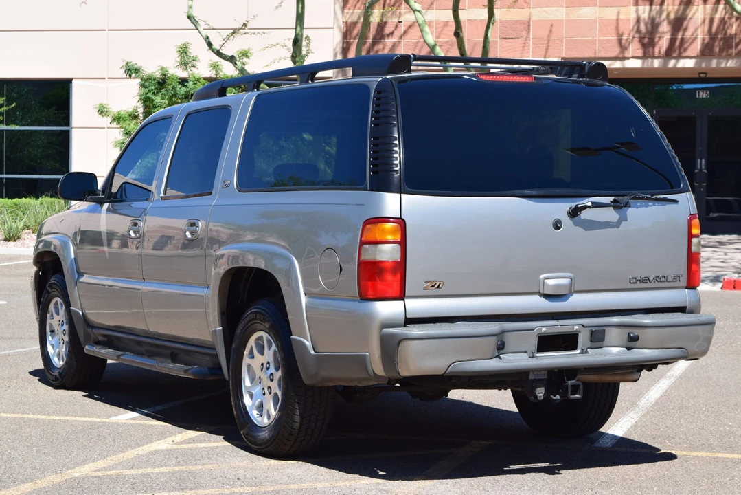 2002 Chevrolet Suburban 9th Gen - Image 19 of 31