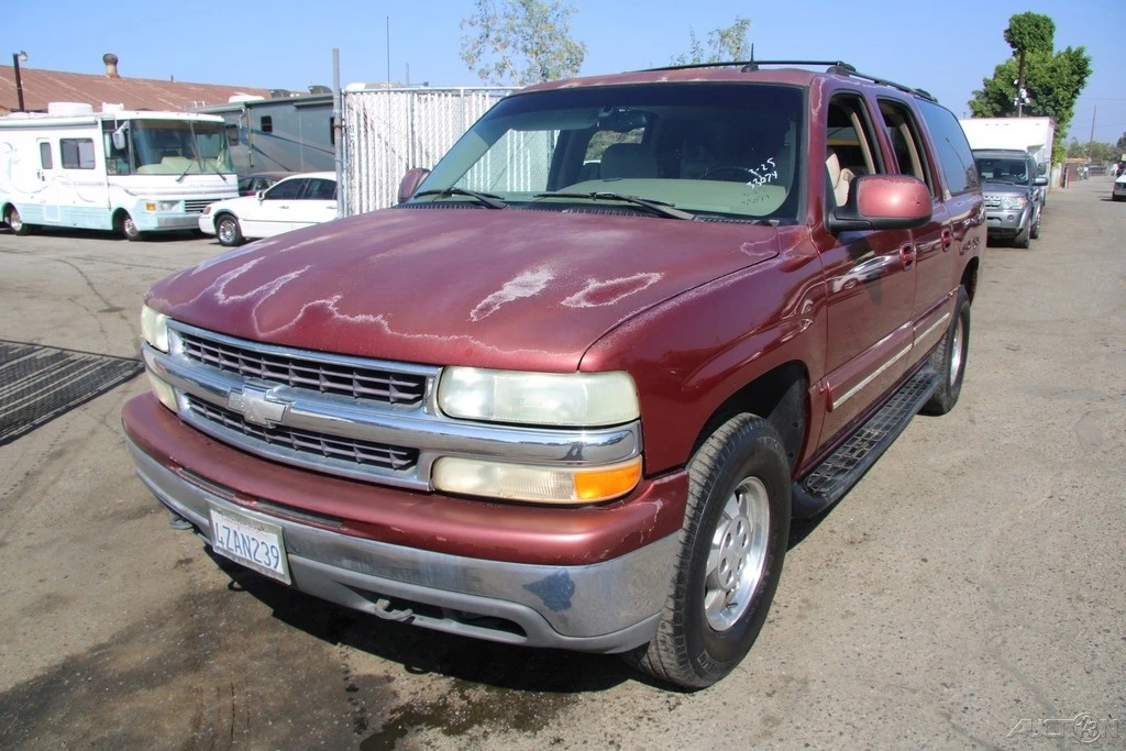 2002 Chevrolet Suburban 9th Gen - Image 2 of 21