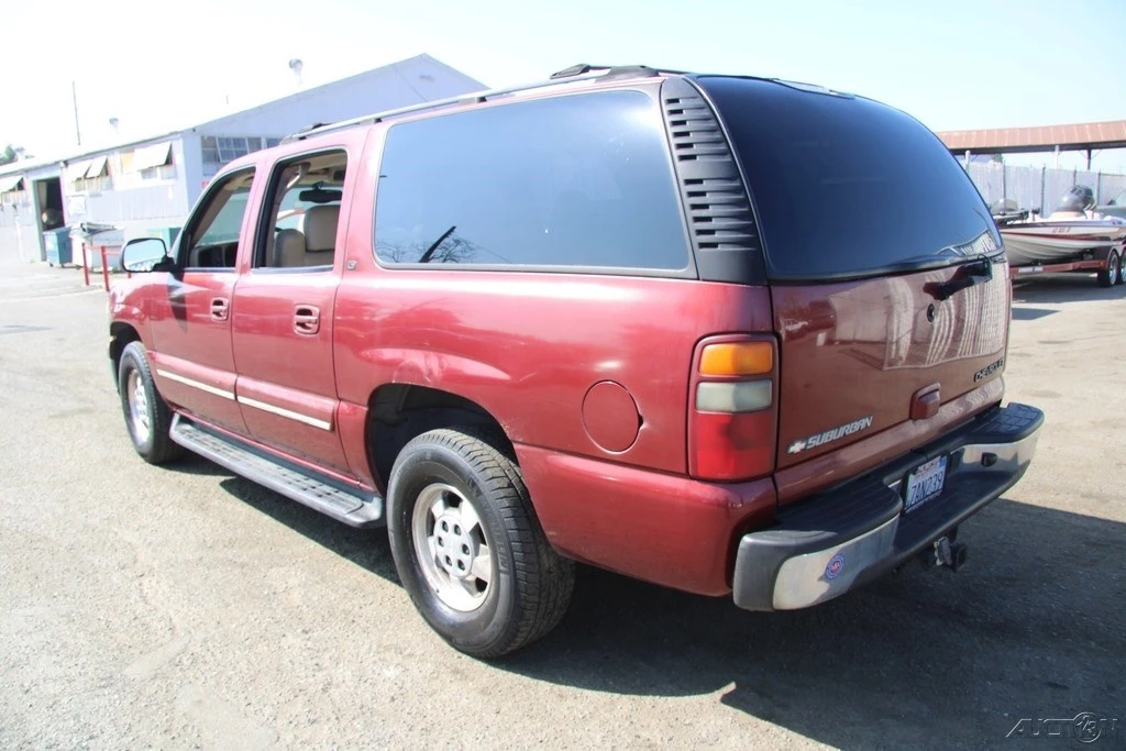 2002 Chevrolet Suburban 9th Gen - Image 5 of 21