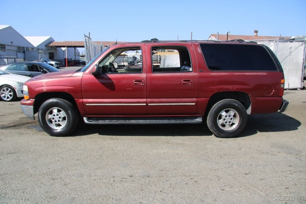 2002 Chevrolet Suburban 9th Gen - Image 3 of 21