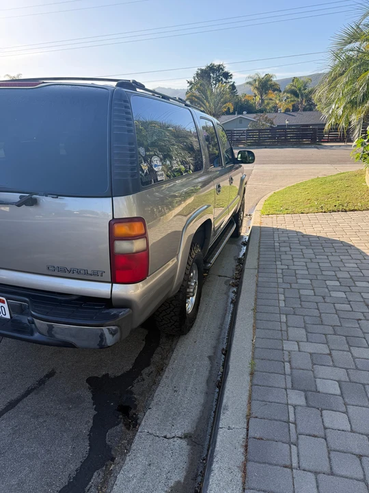 2002 Chevrolet Suburban 9th Gen - Image 17 of 31