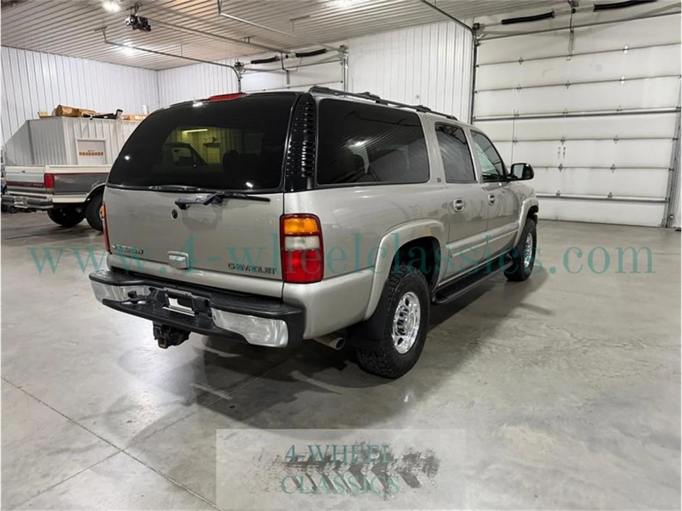 2002 Chevrolet Suburban 9th Gen - Image 5 of 31